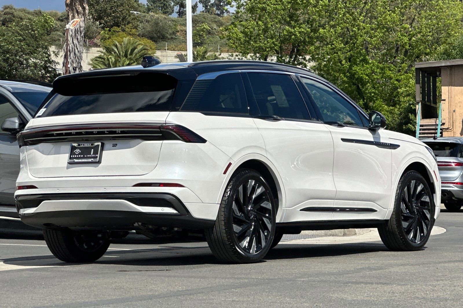 New 2026 Lincoln Nautilus Black Label w/ Jet Appearance Package image 3