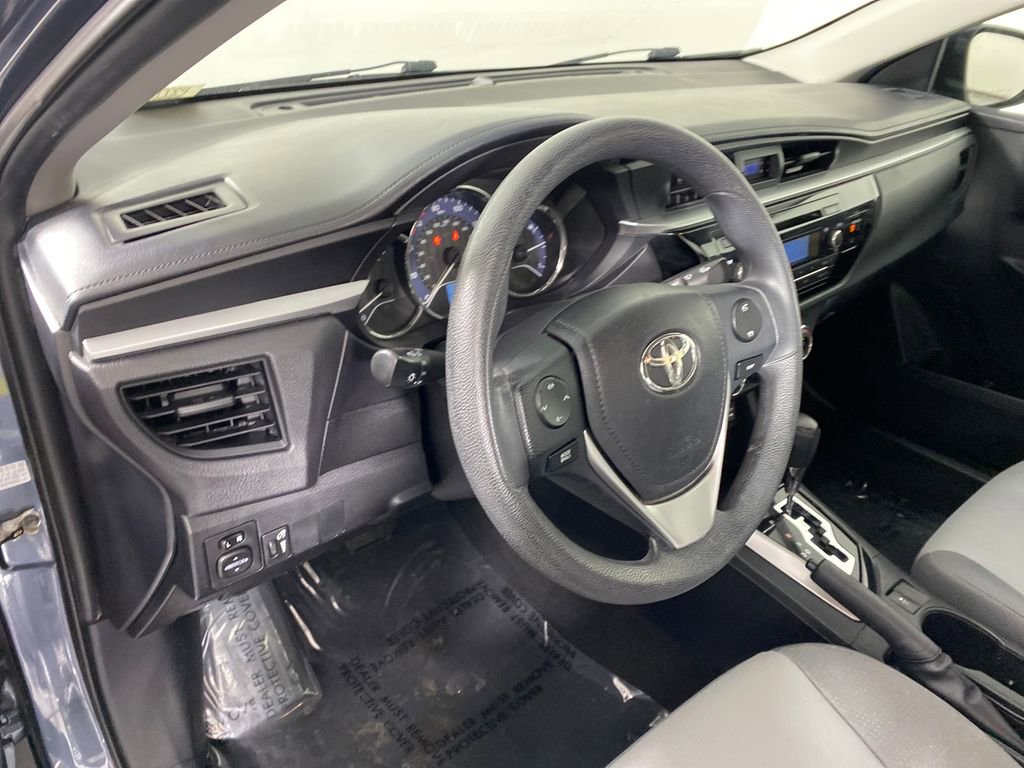 Used 2015 Toyota Corolla L image 9