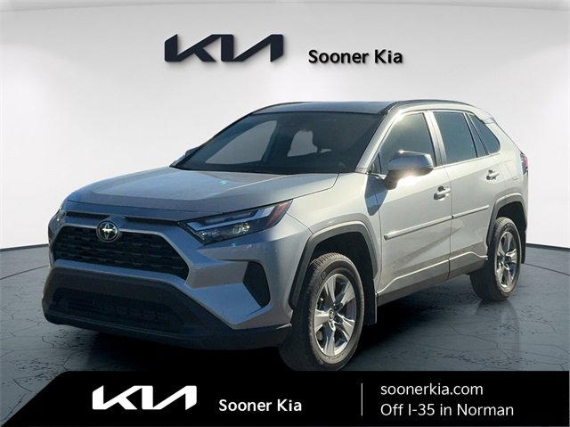Used 2024 Toyota RAV4 XLE image 1