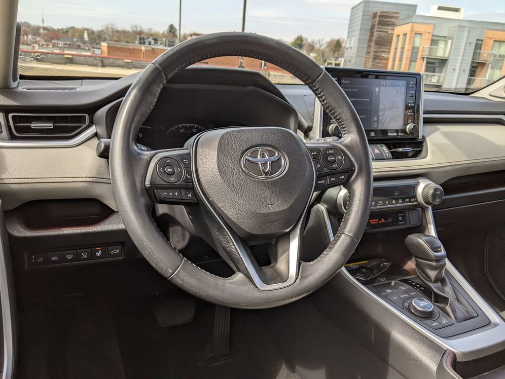 Used 2019 Toyota RAV4 Limited w/ Advanced Technology Package image 14
