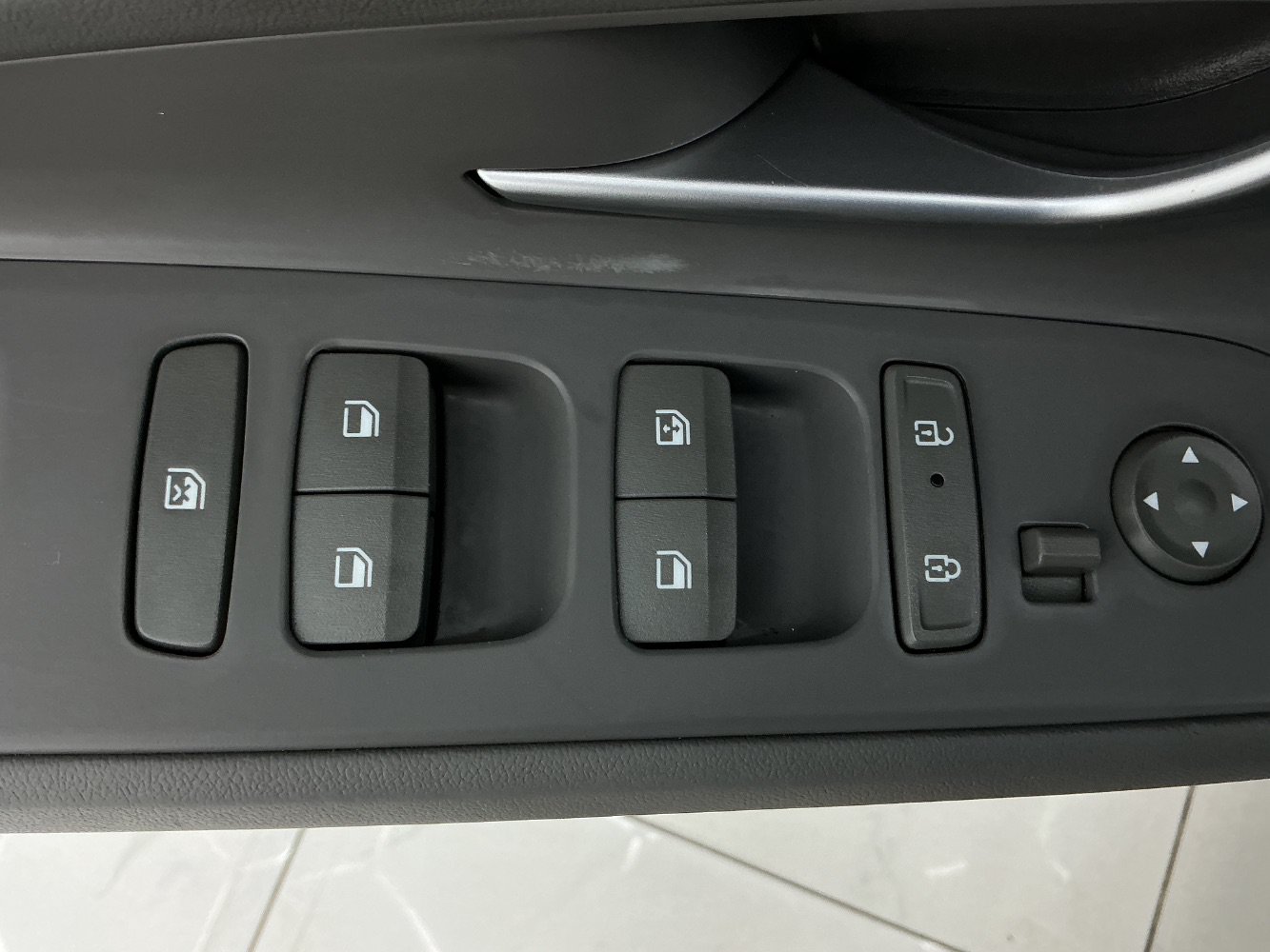 Used 2024 Hyundai Elantra Blue FWD image 39