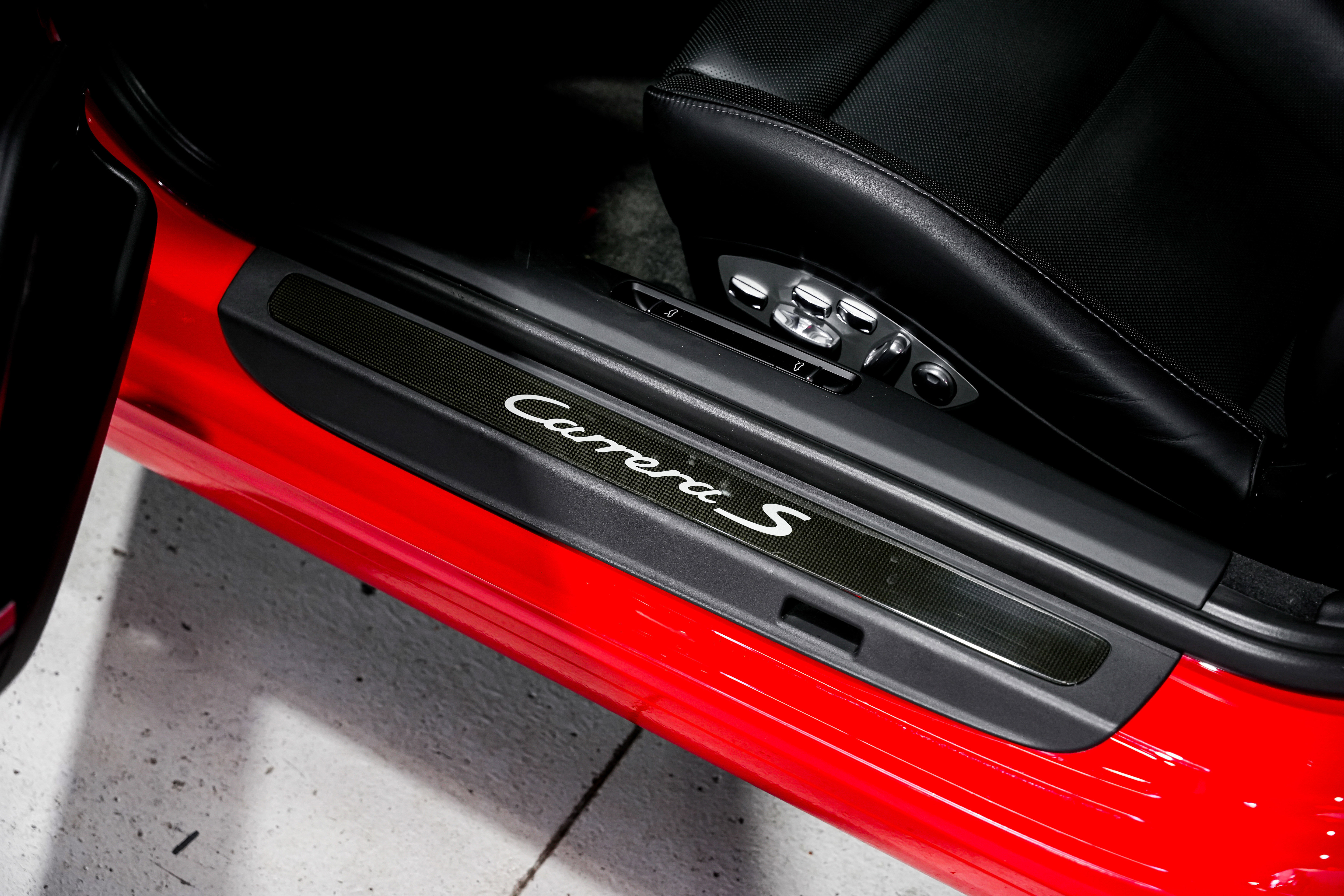 Used 2013 Porsche 911 Carrera S image 33