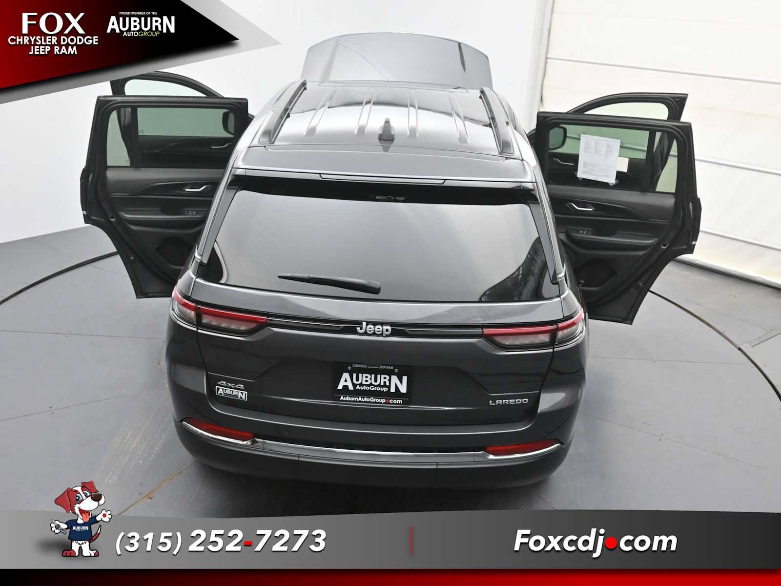 Used 2024 Jeep Grand Cherokee Laredo X w/ Luxury Tech Group I AWD/4WD image 41