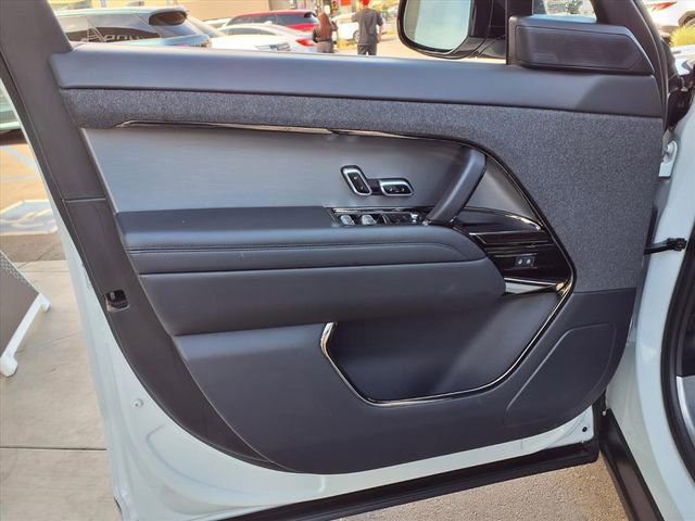 Used 2024 Land Rover Range Rover Sport Dynamic SE image 11
