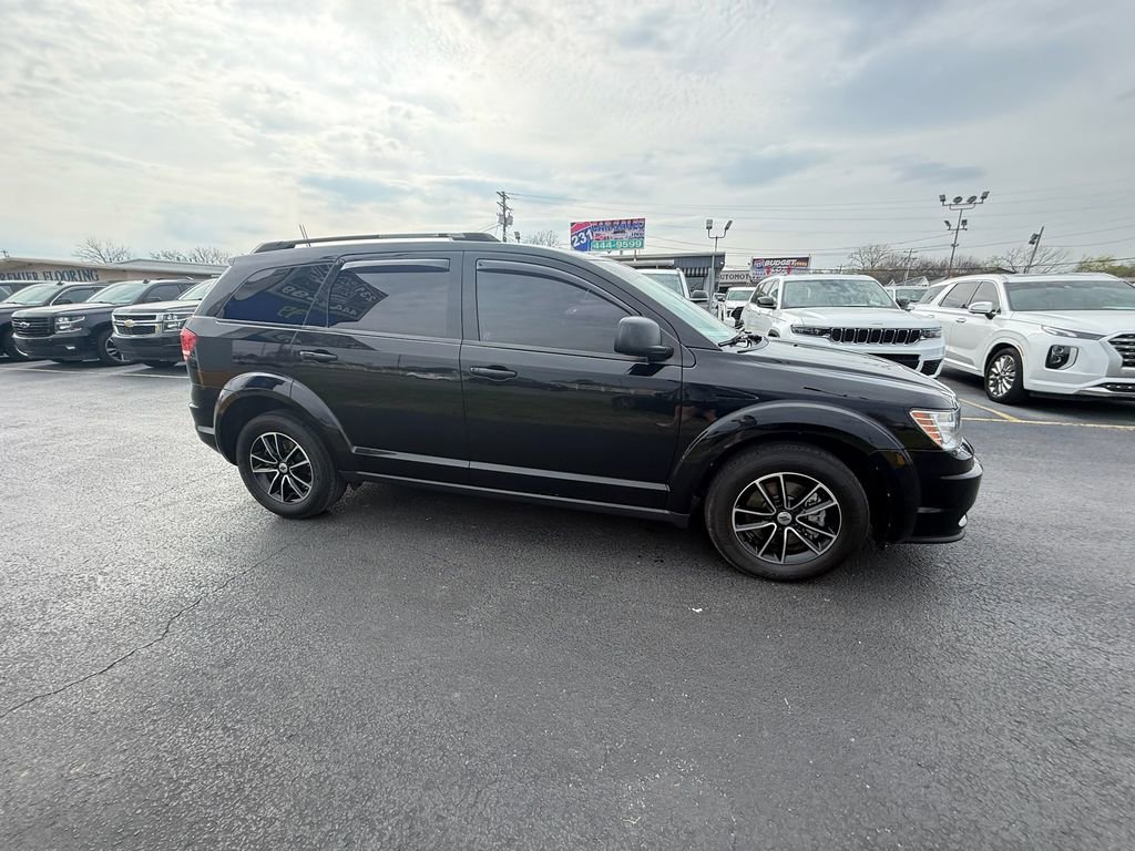 Used 2018 Dodge Journey SE w/ Popular Equipment Group image 2