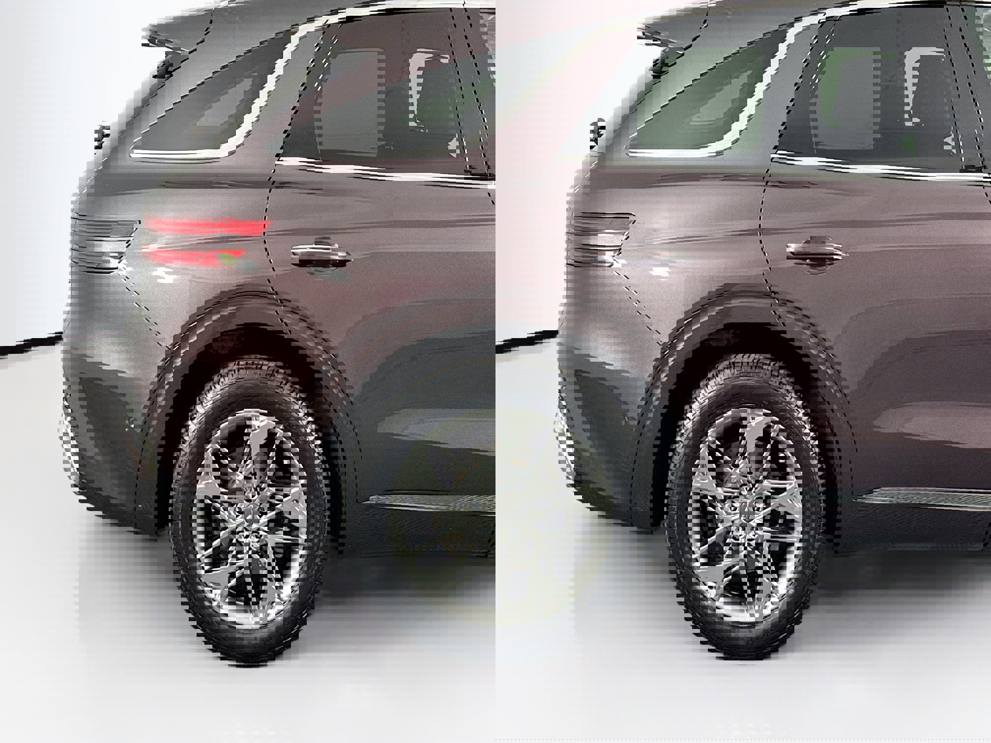 Used 2022 Genesis GV70 2.5T w/ Advanced Package image 46