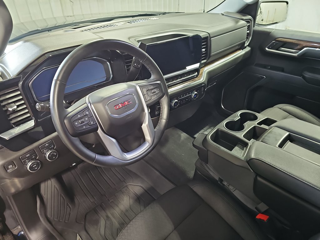 Used 2023 GMC Sierra 1500 SLE AWD/4WD image 15