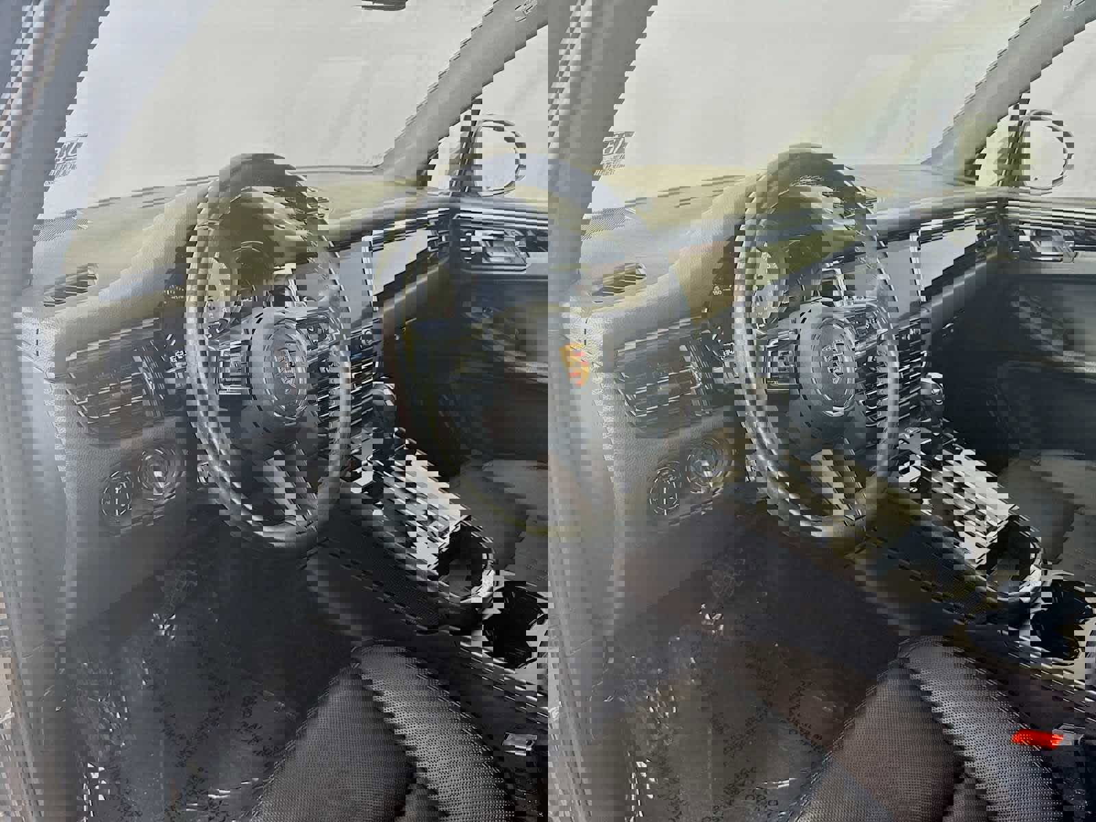 Used 2022 Porsche Macan S image 4