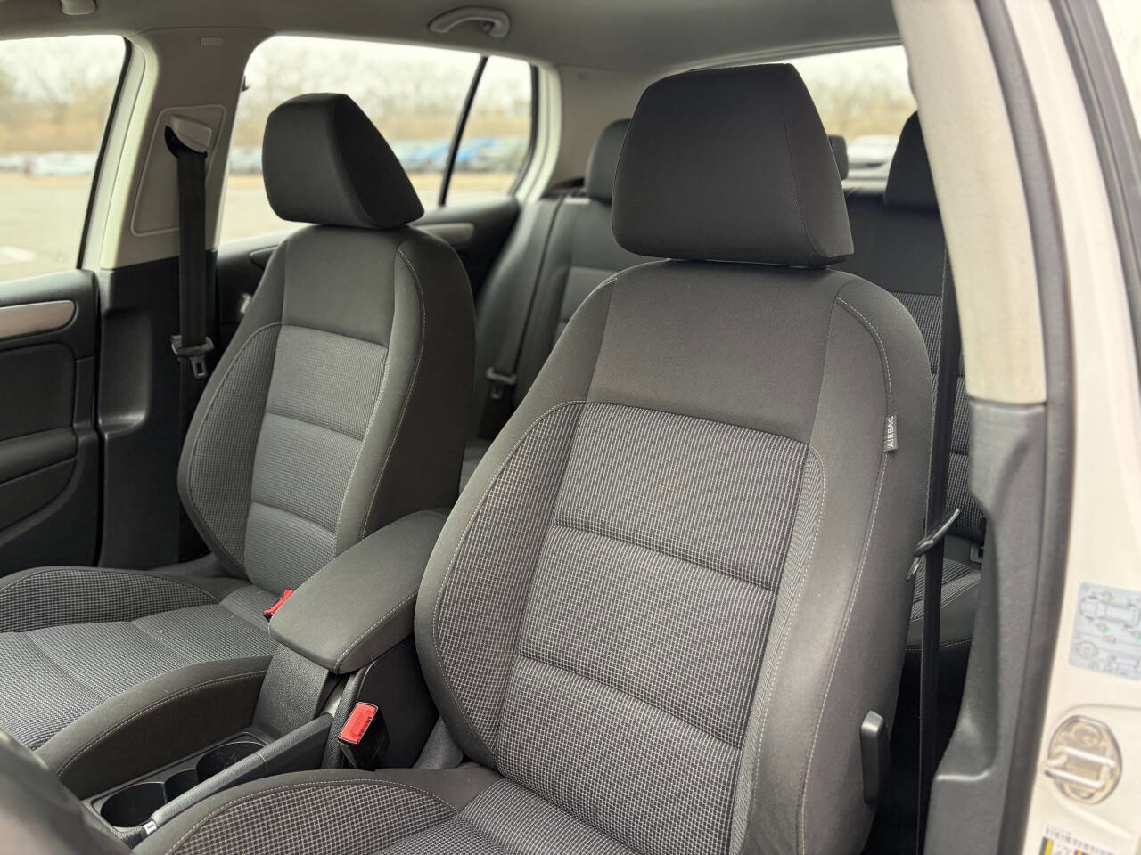 Used 2013 Volkswagen Golf 4-Door image 13