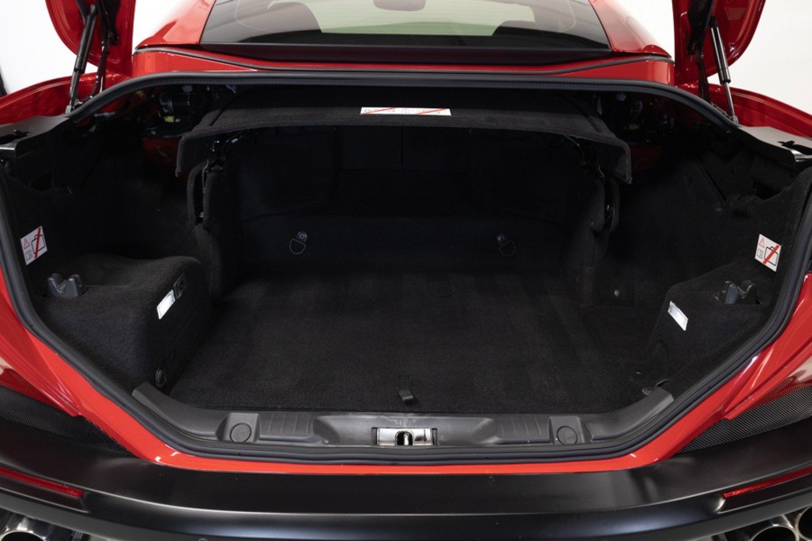 Used 2019 Ferrari Portofino RWD image 56