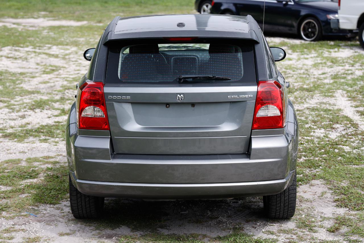 Used 2011 Dodge Caliber Heat w/ Security Group FWD image 9