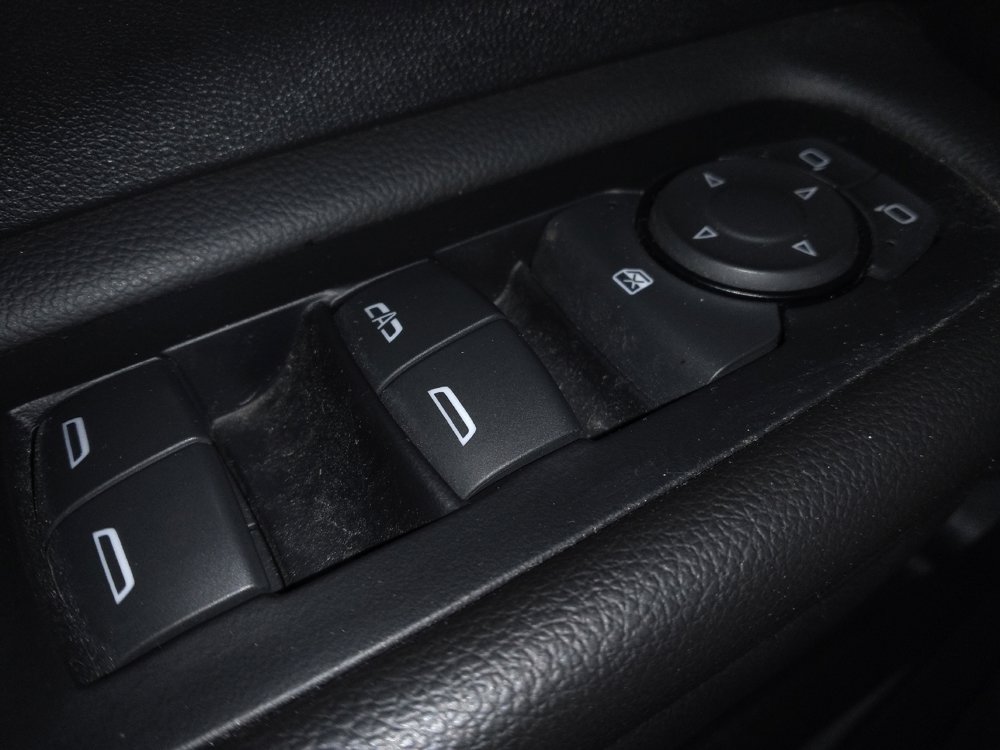 Used 2024 GMC Terrain SLT AWD/4WD image 27