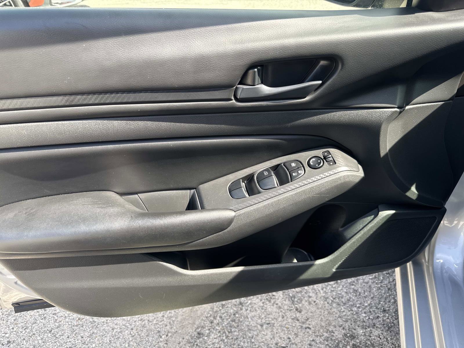 Used 2024 Nissan Altima 2.5 S image 17