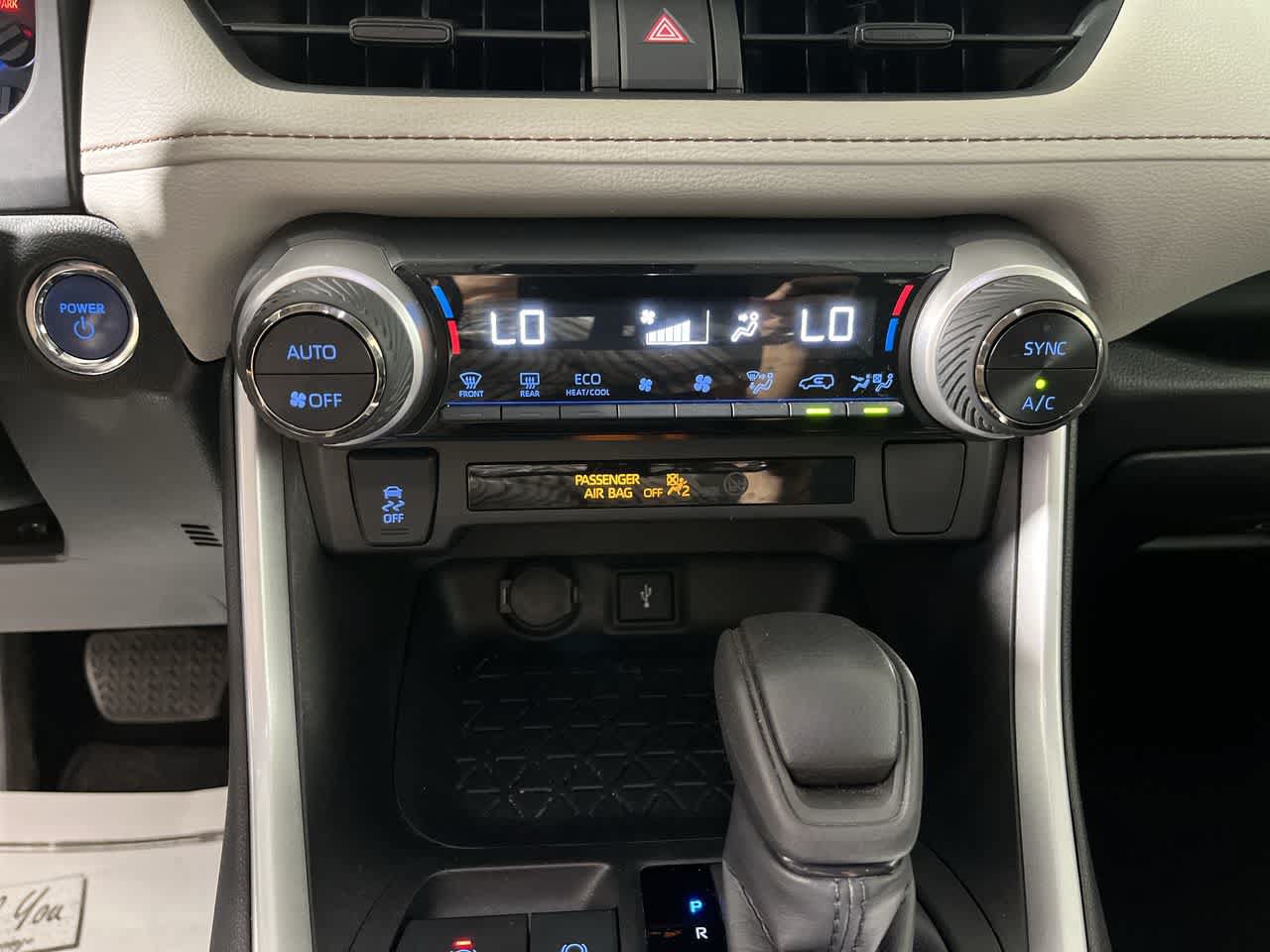 Used 2022 Toyota RAV4 XLE AWD/4WD image 21