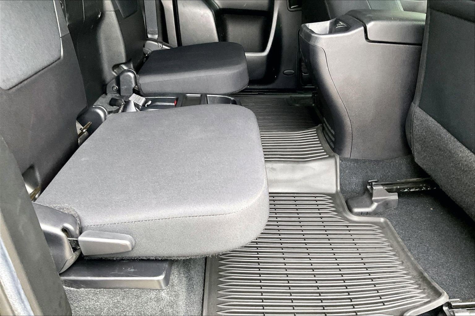 Used 2021 Toyota Tacoma TRD Off-Road image 18