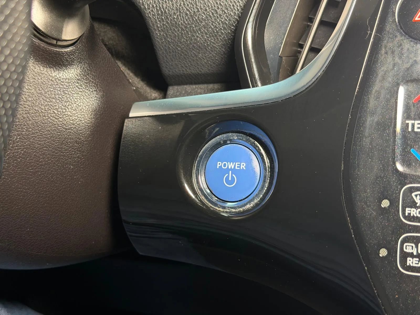 Used 2017 Toyota Prius Prime Premium w/ Preferred Accessory Package FWD image 36