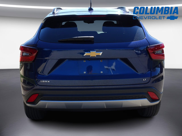 Used 2024 Chevrolet Trax LT w/ Driver Confidence Package FWD image 4