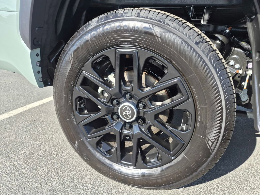 Used 2024 Toyota Tundra Limited image 12