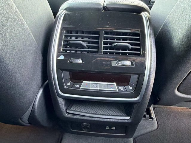 Used 2024 BMW X5 xDrive50e AWD/4WD image 21