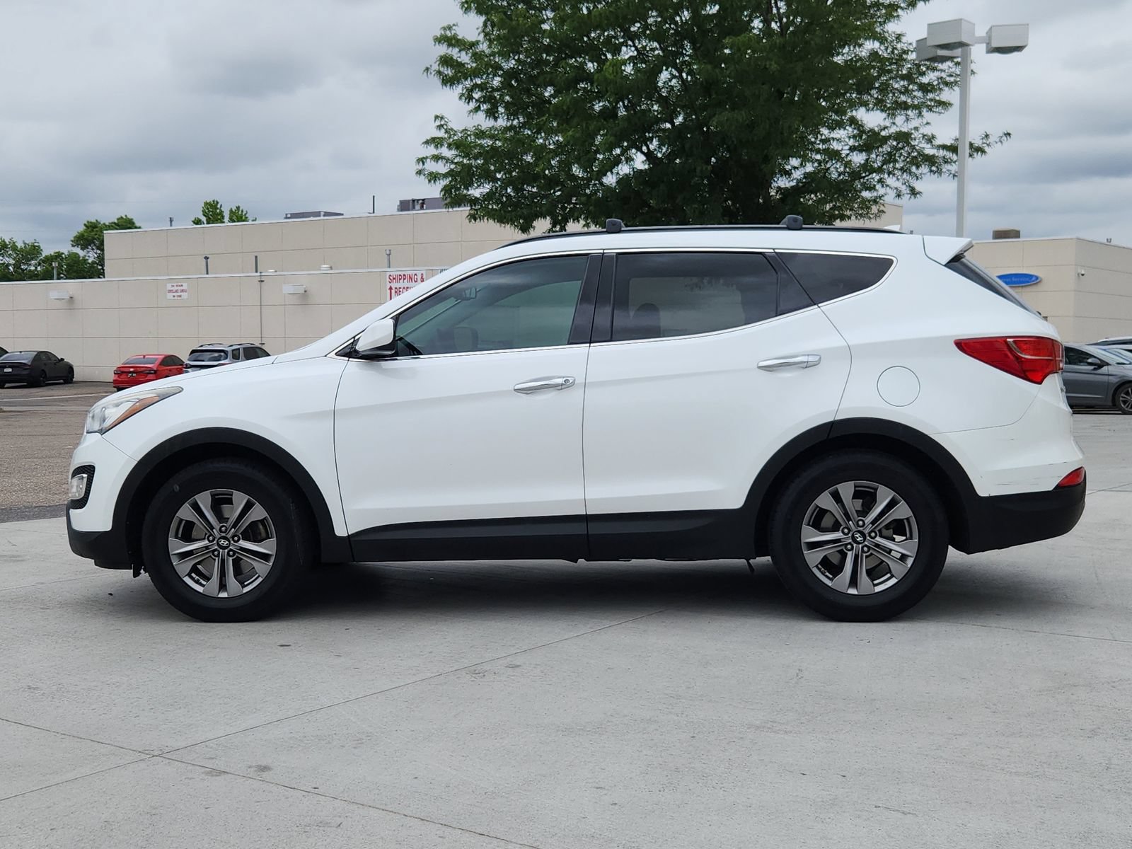 Used 2015 Hyundai Santa Fe Sport w/ Option Group 02 FWD image 2