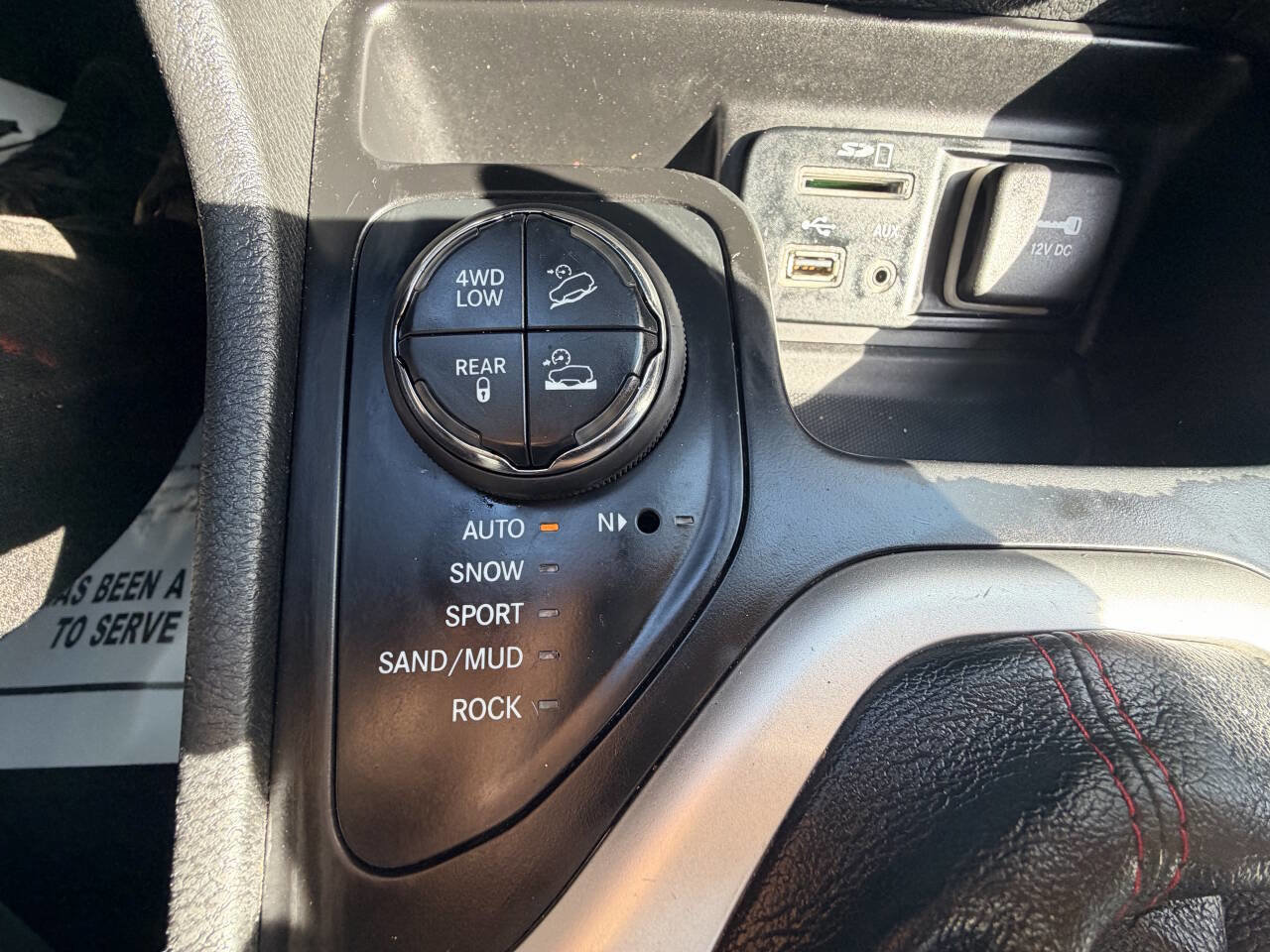 Used 2014 Jeep Cherokee Trailhawk w/ Comfort/Convenience Group image 53