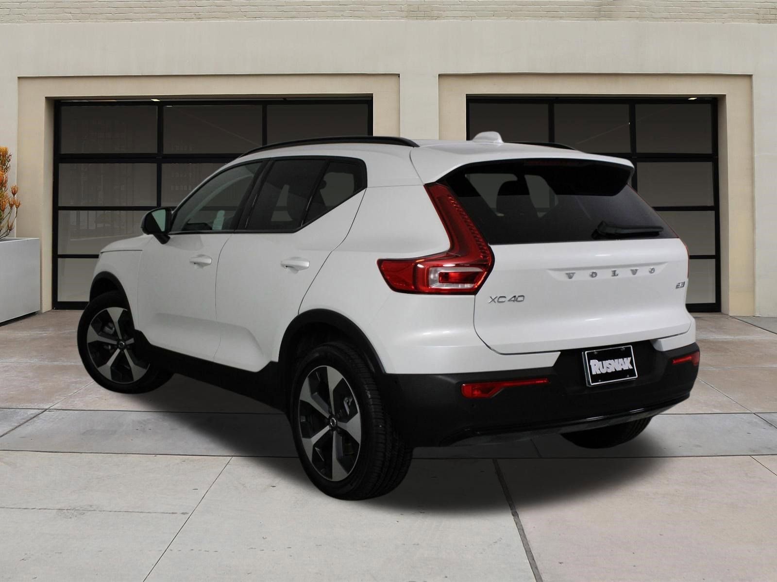 Certified 2026 Volvo XC40 B5 Plus w/ Protection Package Premier image 2