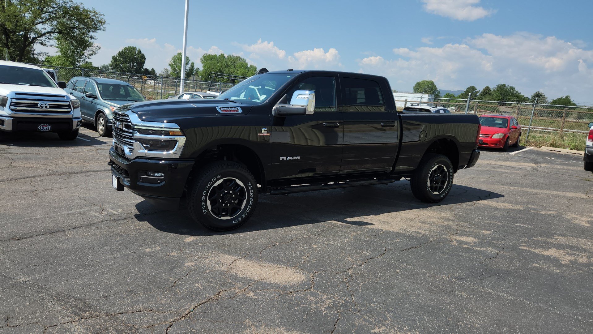 Used 2025 RAM 2500 Laramie AWD/4WD image 3