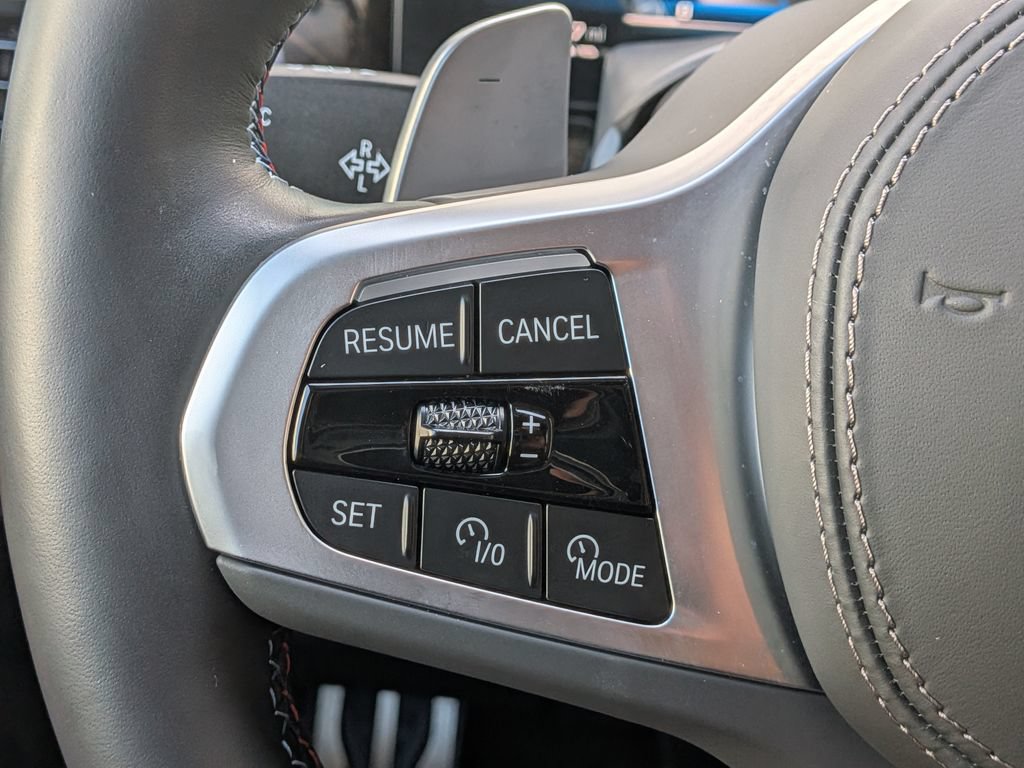 Used 2025 BMW X7 M60i AWD/4WD image 28