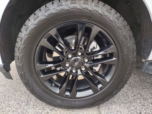 Used 2022 Ford Expedition XLT AWD/4WD image 32