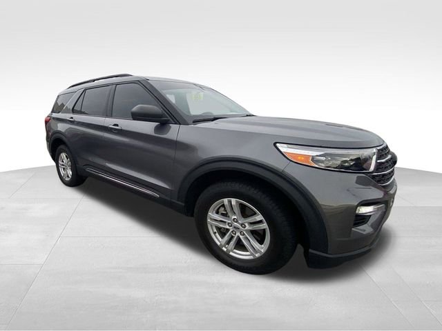 Used 2022 Ford Explorer XLT w/ Equipment Group 202A AWD/4WD image 15