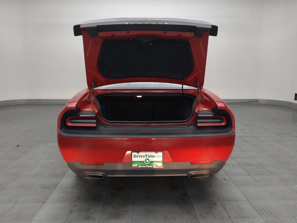 Used 2017 Dodge Challenger SXT image 29