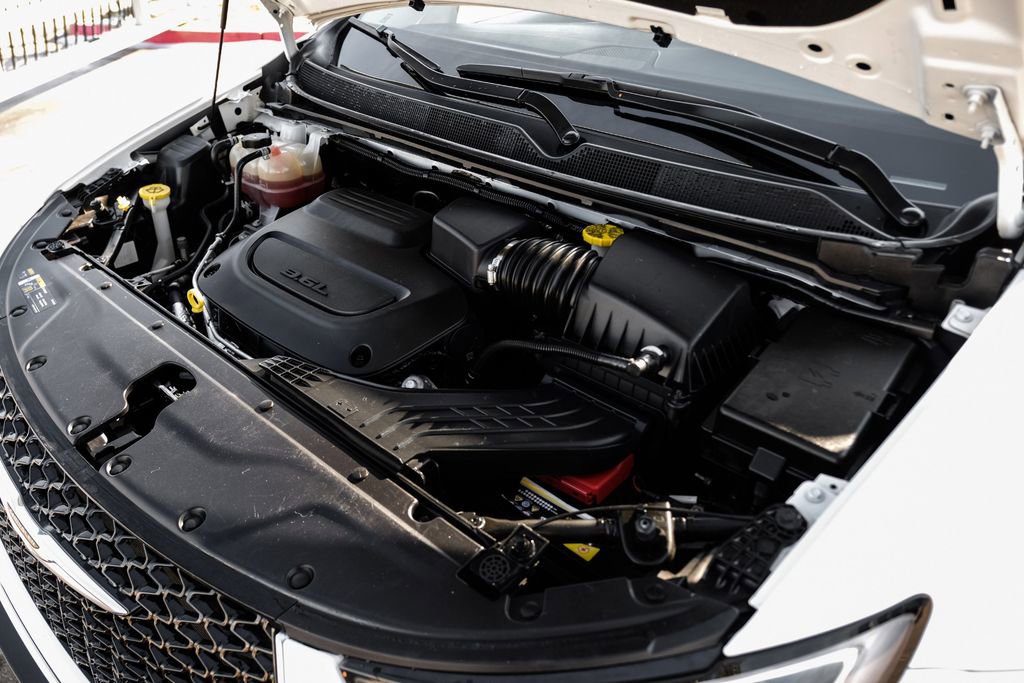 Used 2023 Chrysler Pacifica Limited image 49
