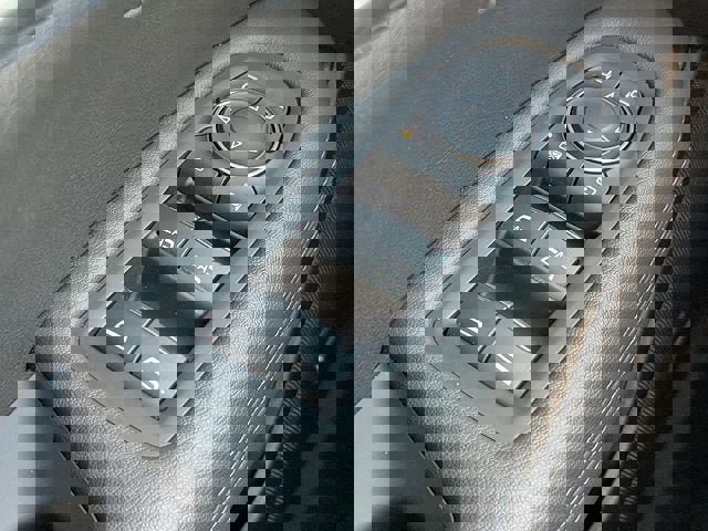 New 2025 Cadillac XT6 Luxury image 24