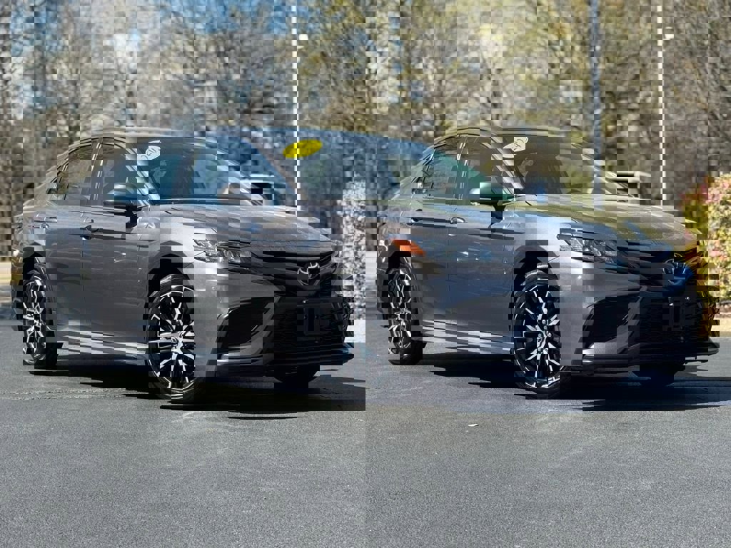 Certified 2024 Toyota Camry SE image 2