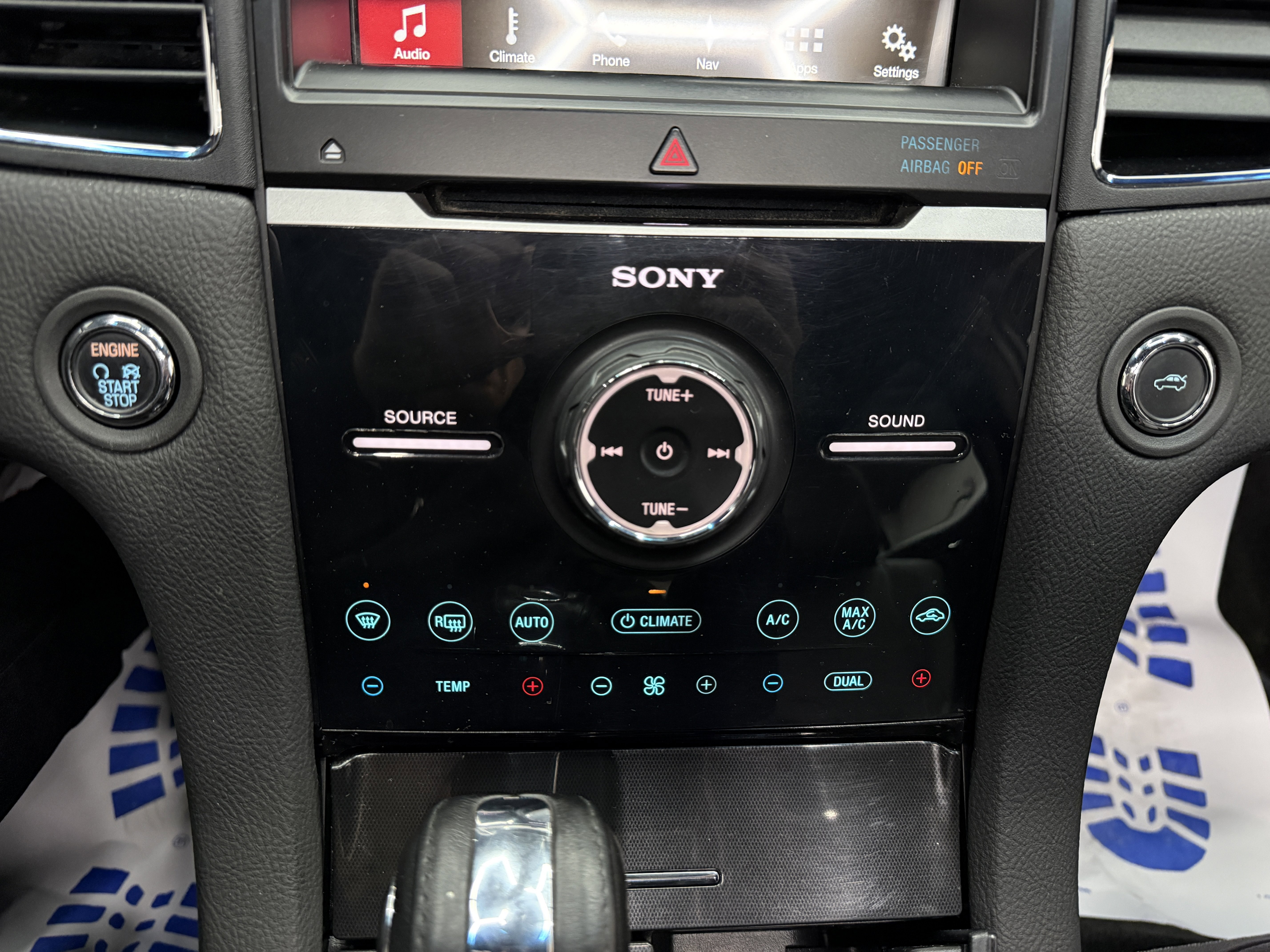 Used 2017 Ford Taurus Limited image 22