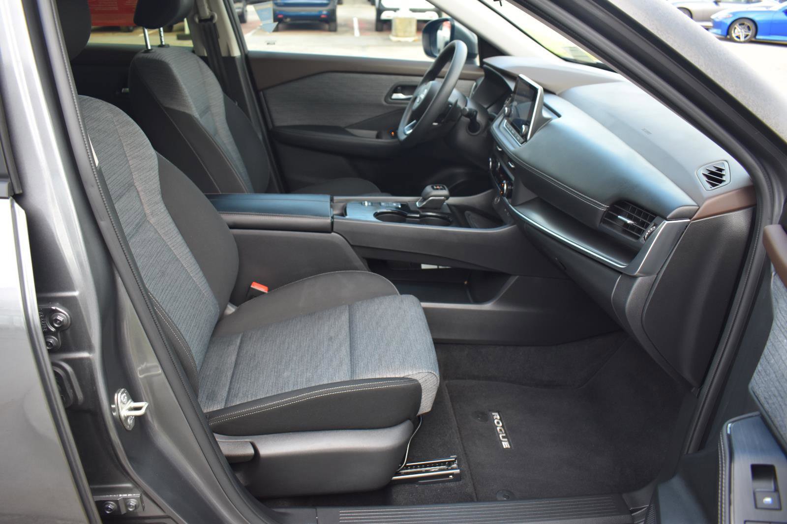 Certified 2023 Nissan Rogue SV image 60