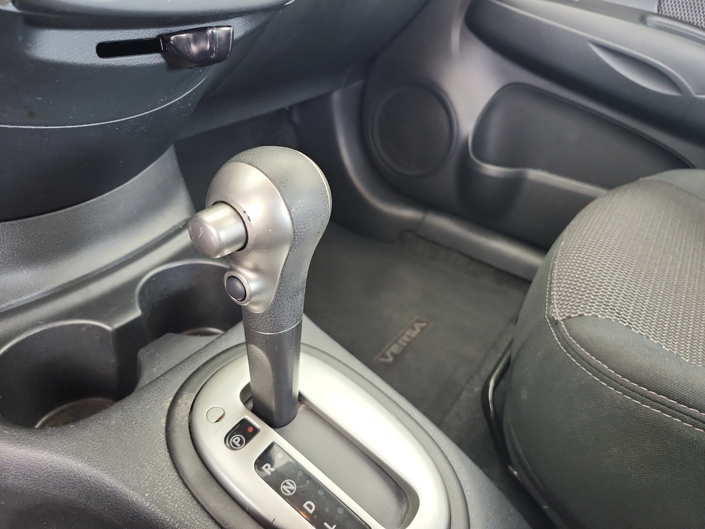 Used 2016 Nissan Versa SV FWD image 14