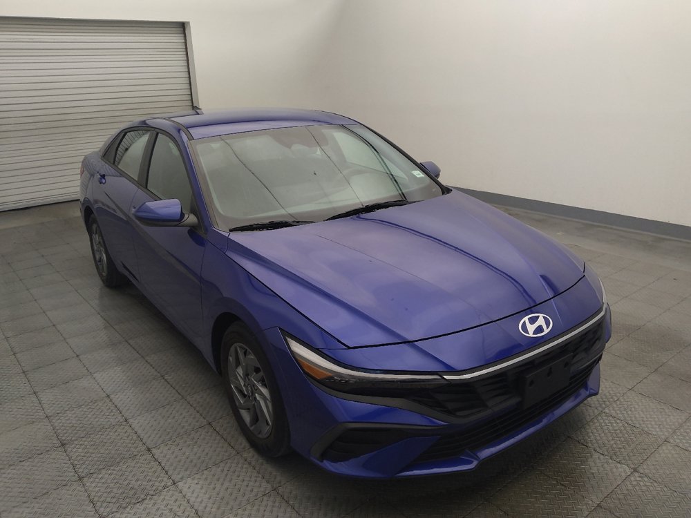 Used 2024 Hyundai Elantra SEL FWD image 13