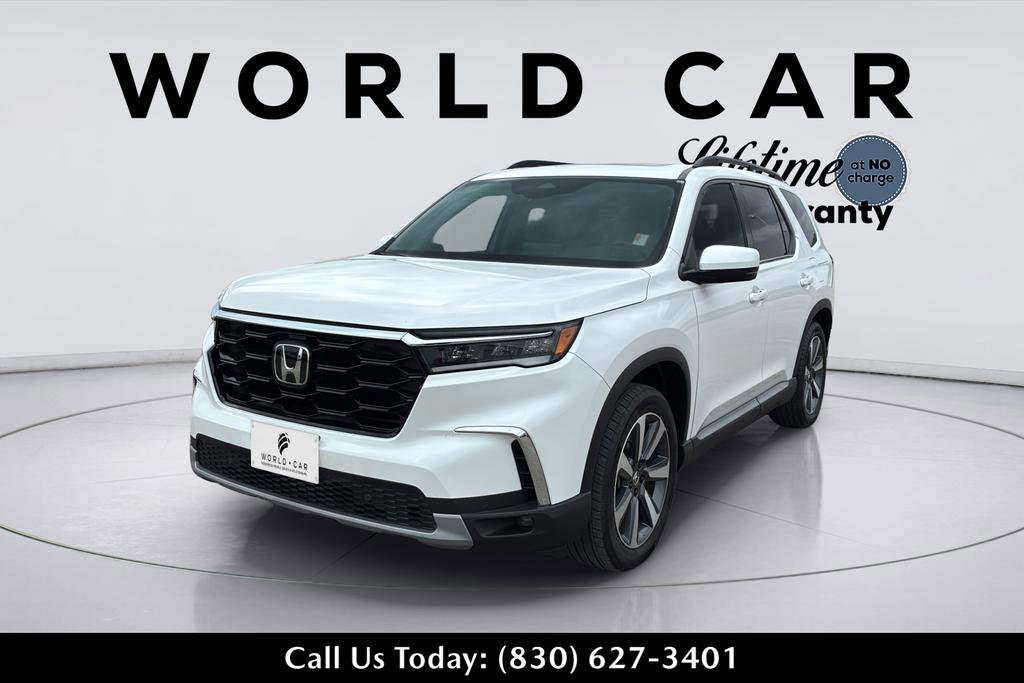 Used 2023 Honda Pilot Touring image 12