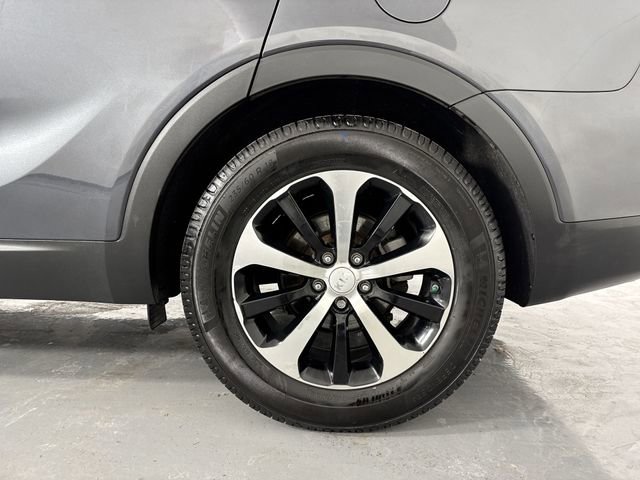 Used 2017 Kia Sorento EX image 5