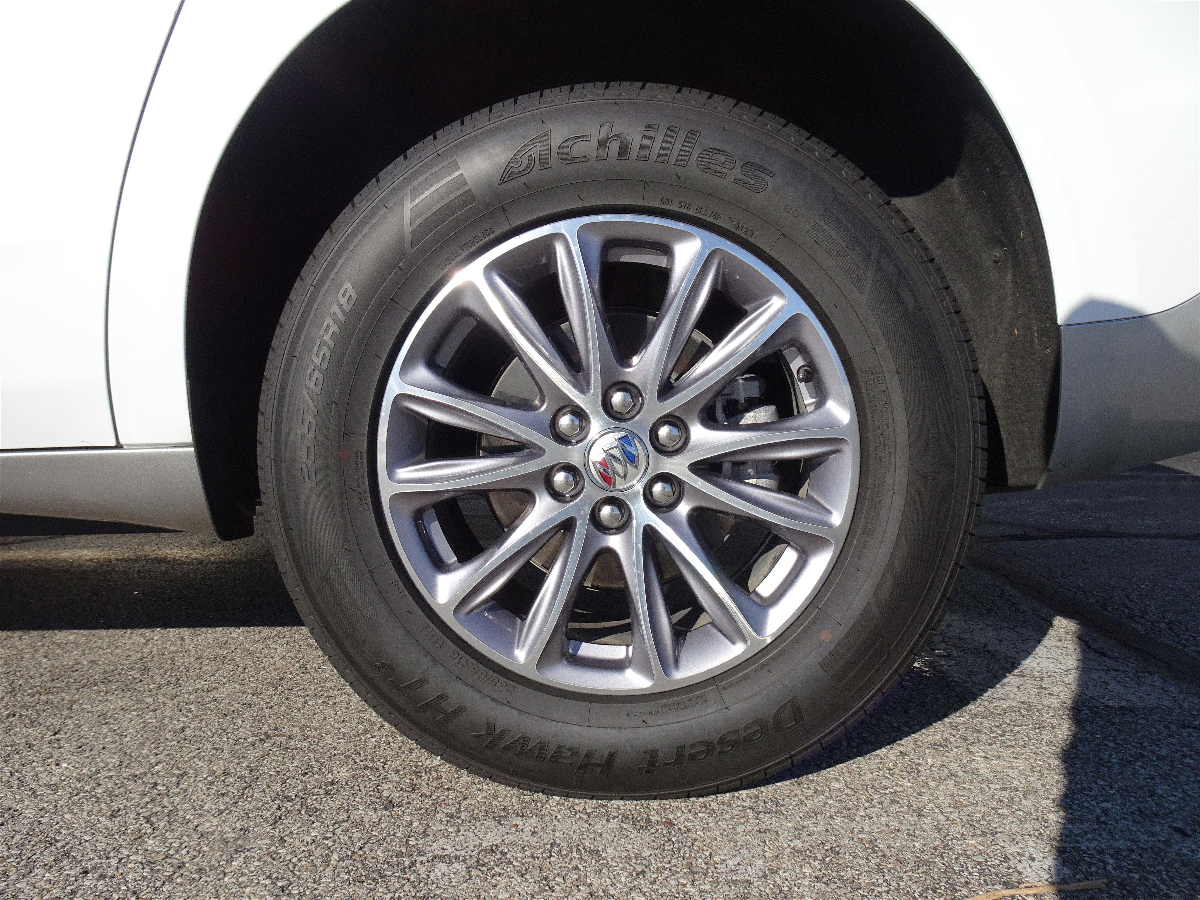 Used 2024 Buick Enclave Premium image 27