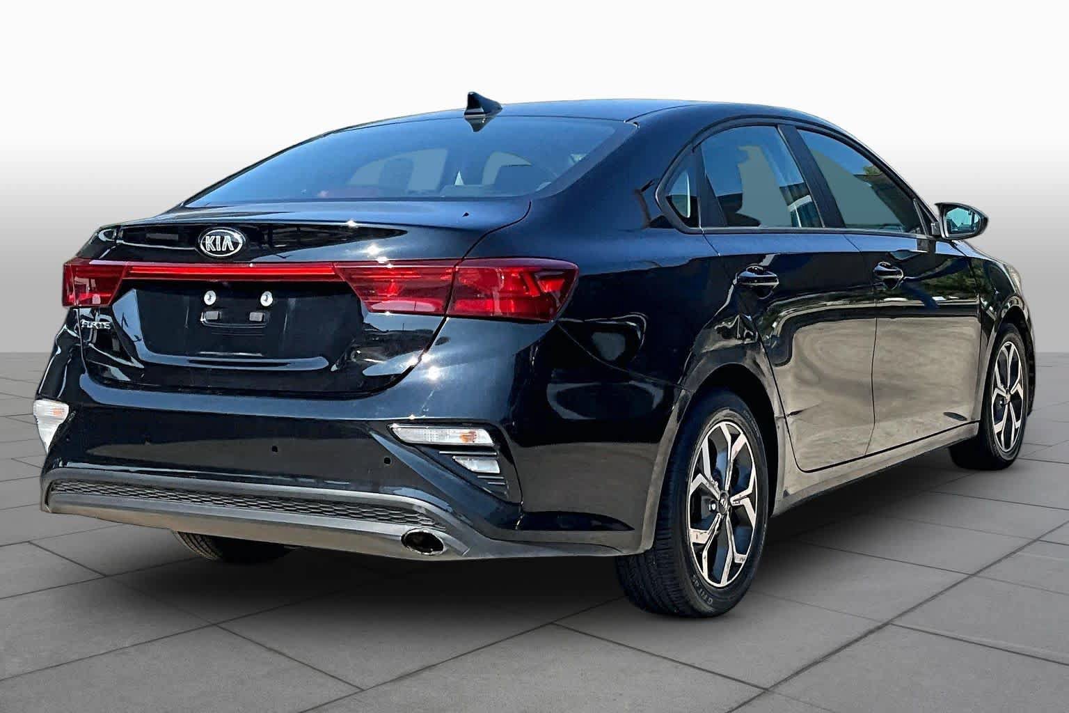 Used 2021 Kia Forte LXS FWD image 12