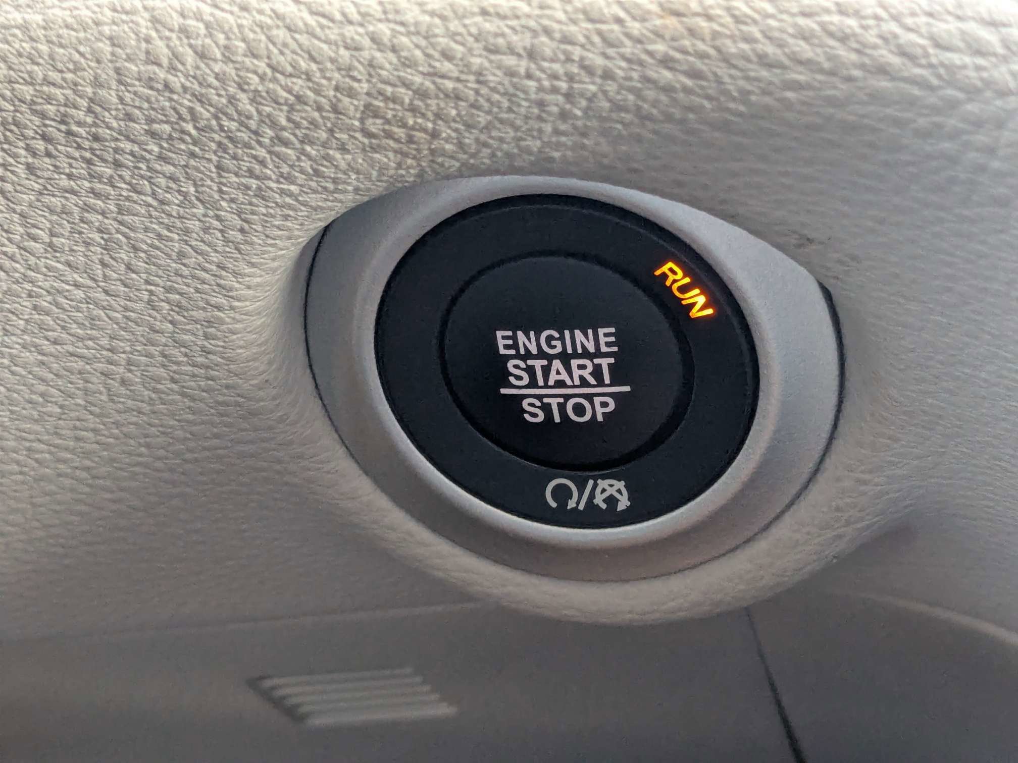 Used 2023 Chrysler Pacifica Limited FWD image 42