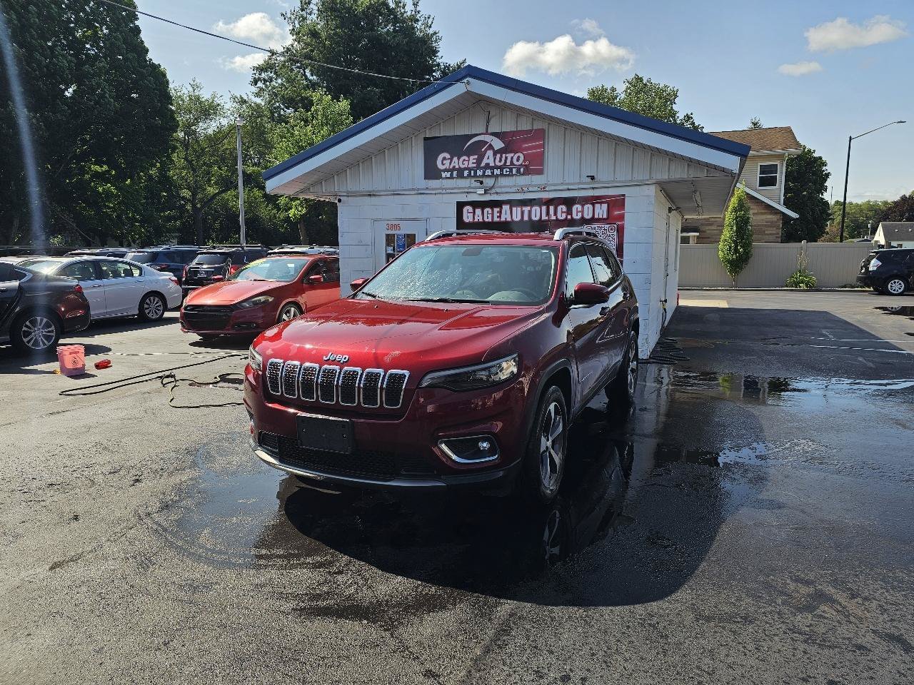 Used 2019 Jeep Cherokee Limited w/ Luxury Group AWD/4WD image 4