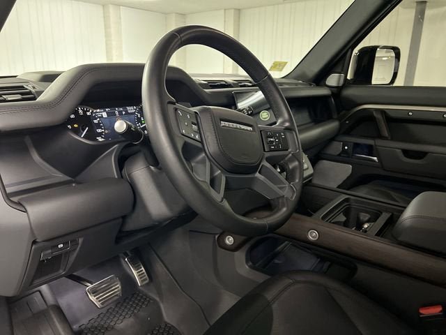 Used 2023 Land Rover Defender 130 X AWD/4WD image 10