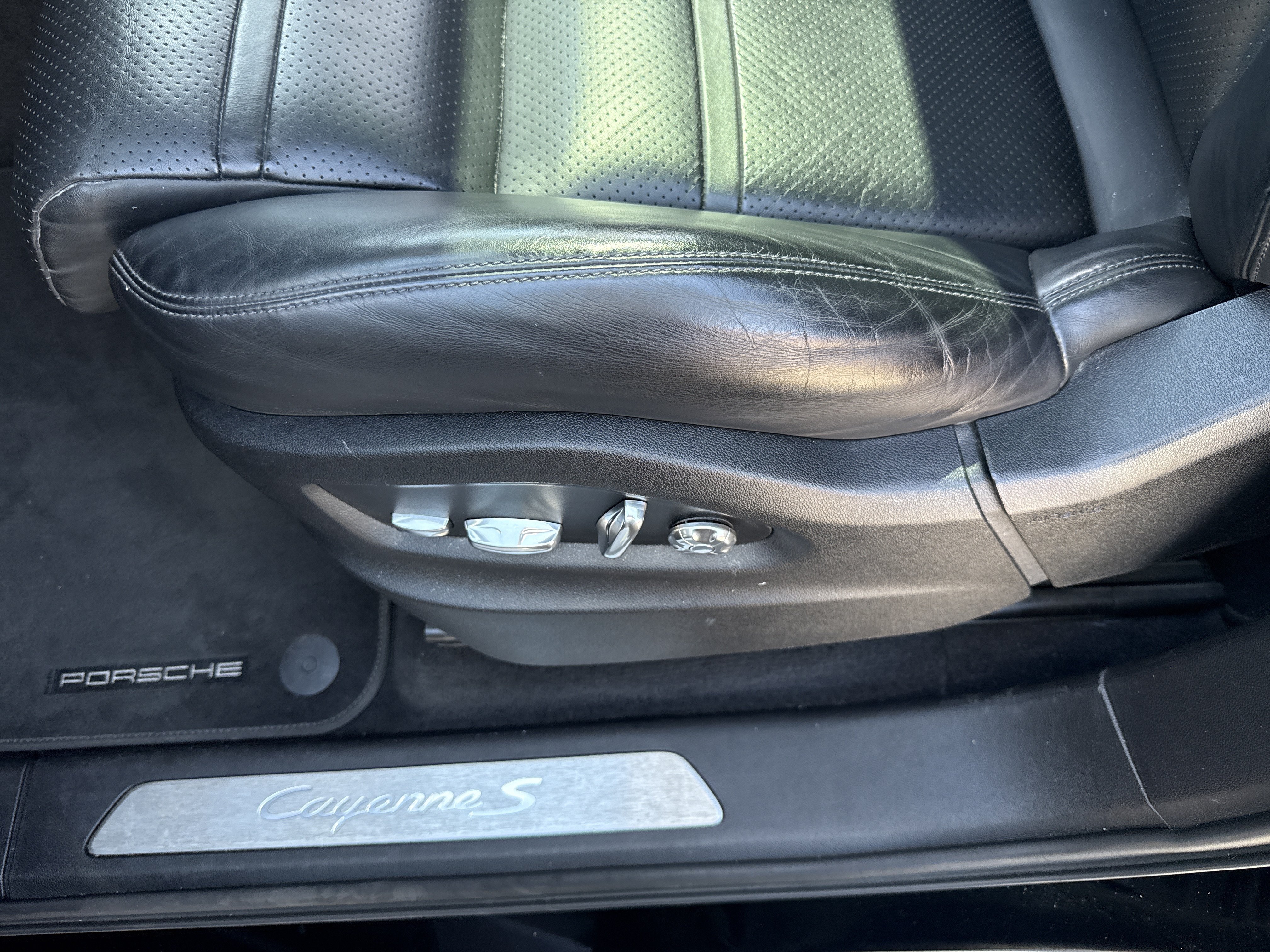 Used 2019 Porsche Cayenne S AWD/4WD image 19