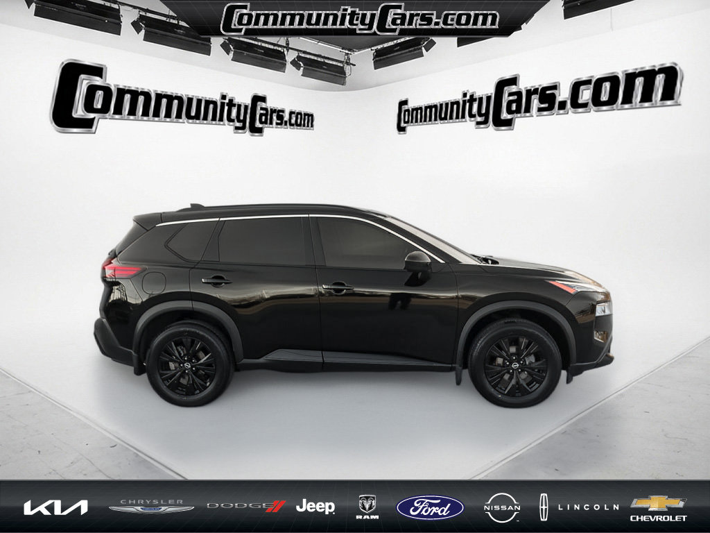 Used 2023 Nissan Rogue SV w/ SV Premium B Package image 9