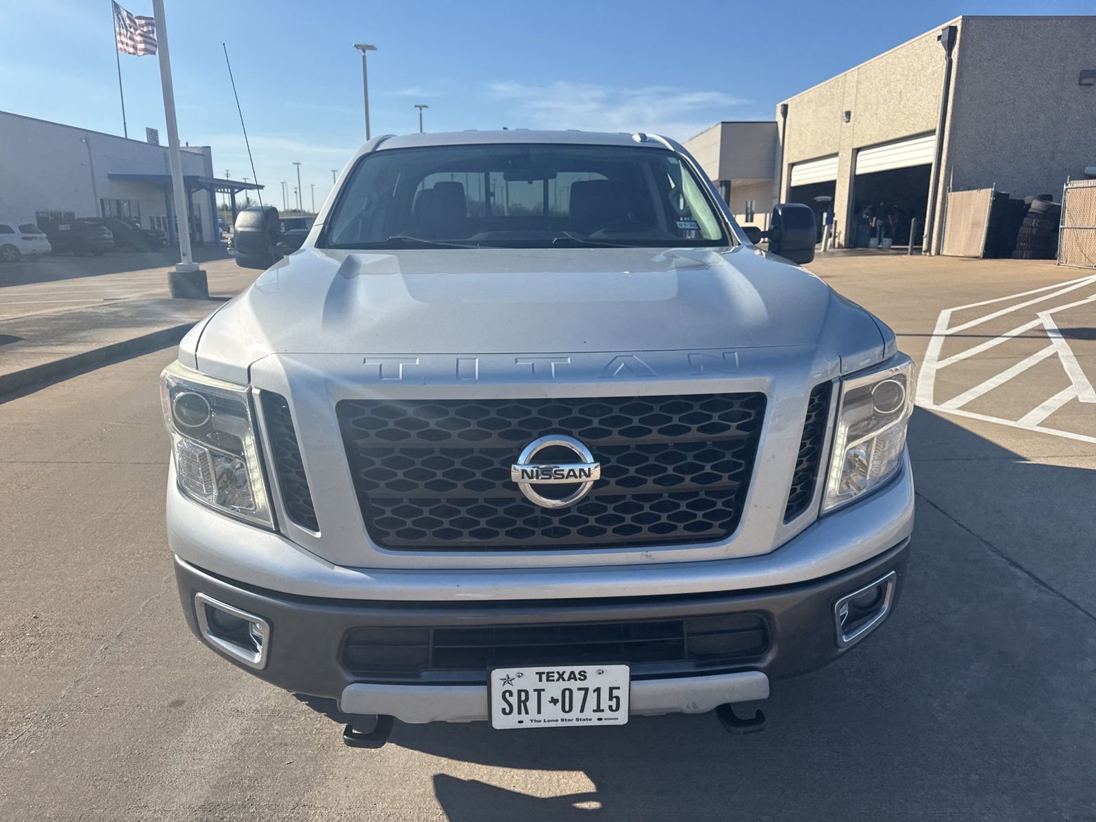 Used 2018 Nissan Titan PRO-4X image 2