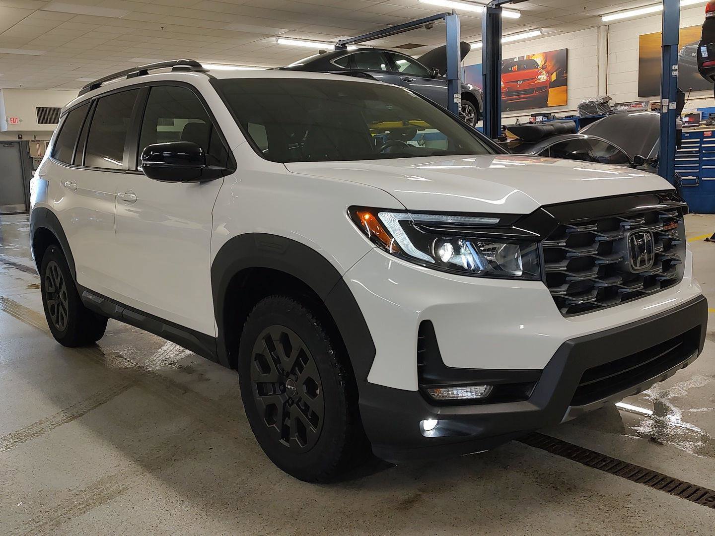 Used 2023 Honda Passport TrailSport image 4