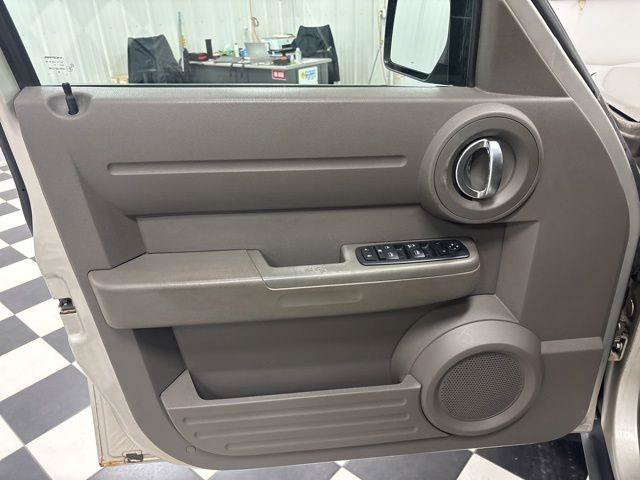 Used 2009 Dodge Nitro SE AWD/4WD image 9